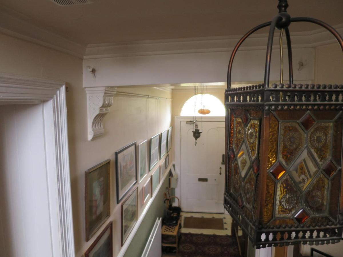 לינה וארוחת בוקר קזיק Fitz House מראה חיצוני תמונה
